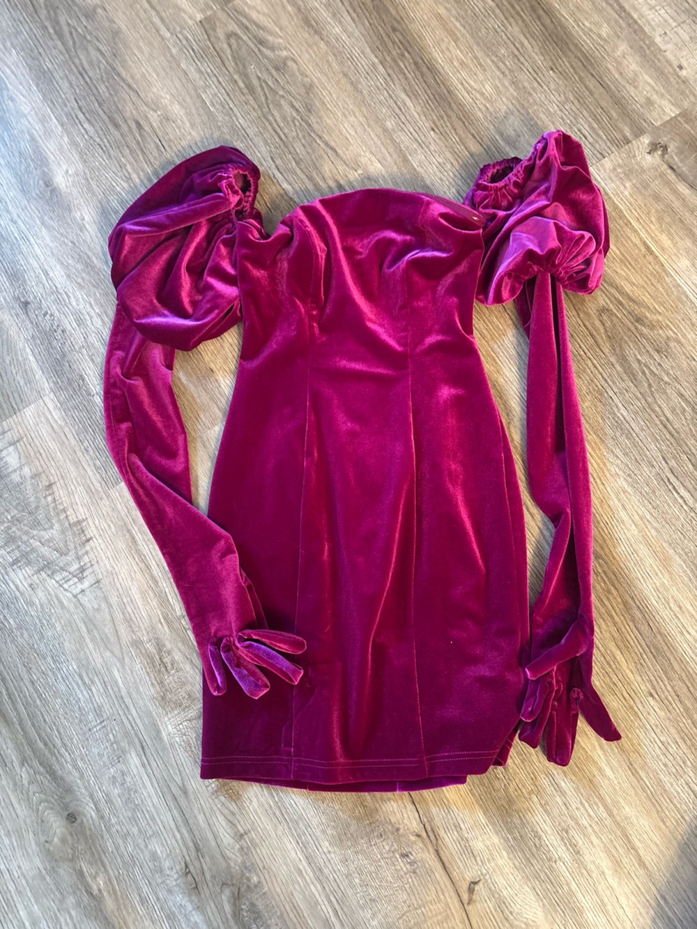 Avec Les Filles Fuchsia Velvet Puff-Sleeve Mini Dress